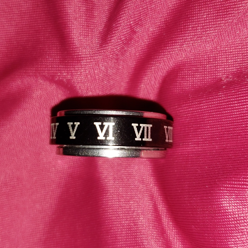 Roman Numerals Spinner Stainless Steel Ring *NWOT*